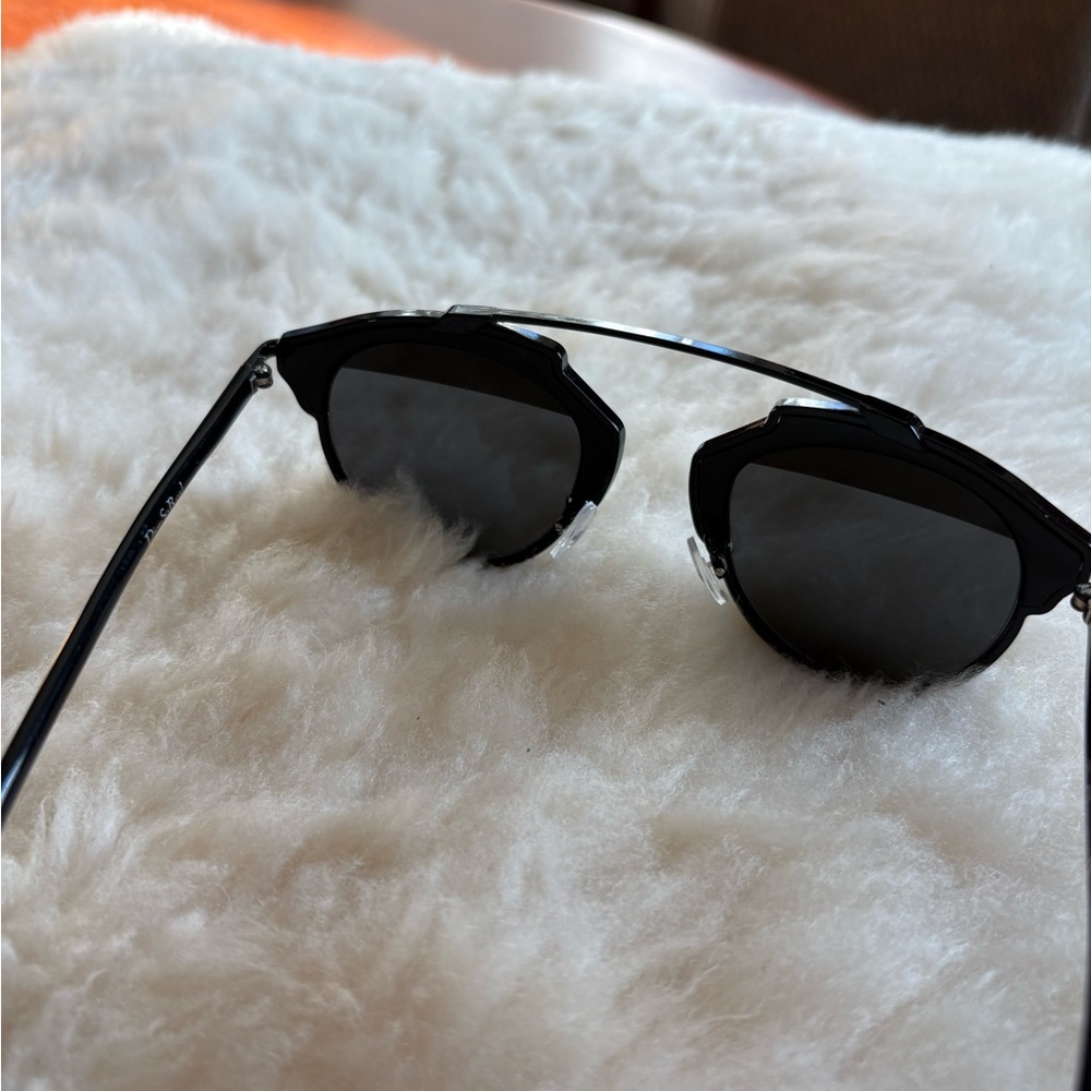 Dior Elegant Black Eyewear - Picture 5 of 6